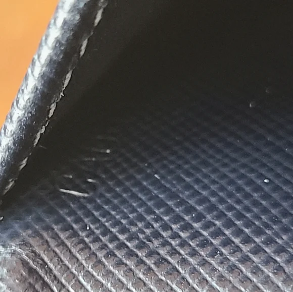 Authentic Louis Vuitton Lin wallet - Picture 9 of 9